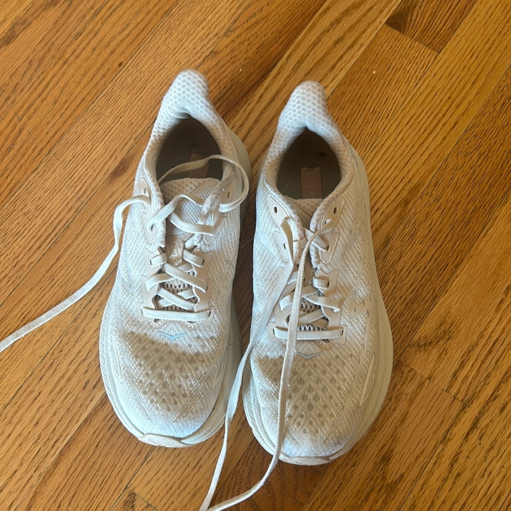 Hoka Clifton 9